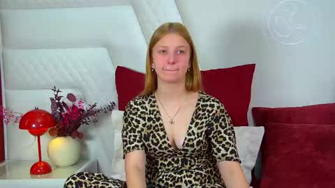 Snapshot of beatricebinoche chatting on 10/14/25, 06:25 Beatrice online show from 10/14/25, 06:25