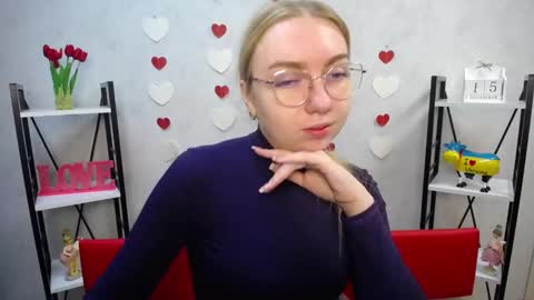 BeatriceFlyy online show from 12/15/24, 07:35