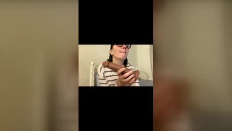 BeatriceTender online show from 12/05/25, 08:05