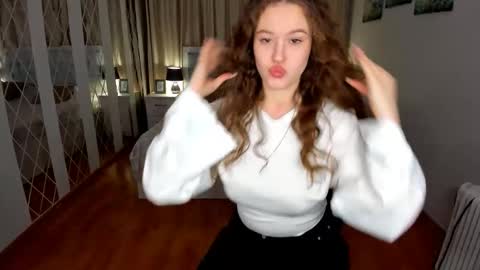 BeatriceWild online show from 04/15/26, 10:11