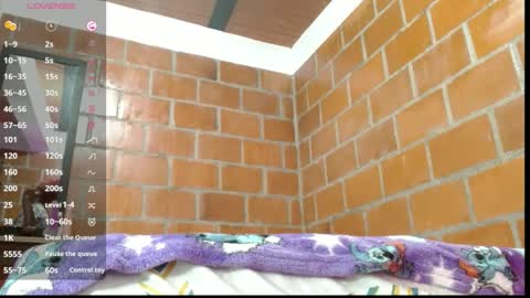 Snapshot of beatziedreams chatting on 10/24/25, 01:51 Beatzie online show from 10/24/25, 01:51