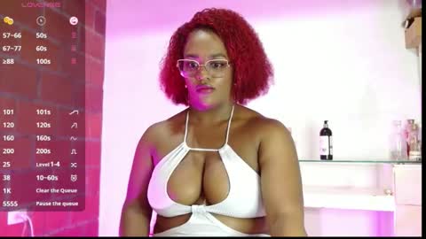 Snapshot of beatziedreams chatting on 11/03/25, 02:07 Beatzie online show from 11/03/25, 02:07