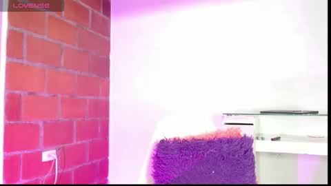 Snapshot of beatziedreams chatting on 11/18/25, 11:25 Beatzie online show from 11/18/25, 11:25