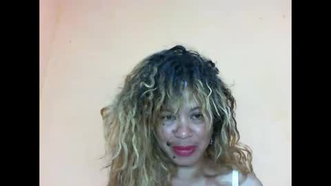 Snapshot of beaute_choco chatting on 01/10/25, 07:32 Eva online show from 01/10/25, 07:32