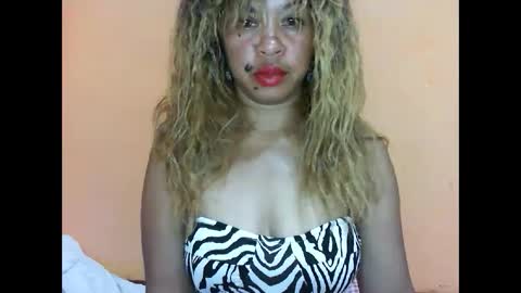 Snapshot of beaute_choco chatting on 01/12/25, 03:25 Eva online show from 01/12/25, 03:25