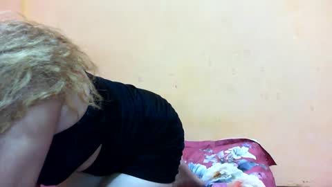 Snapshot of beaute_choco chatting on 01/20/25, 01:18 Eva online show from 01/20/25, 01:18