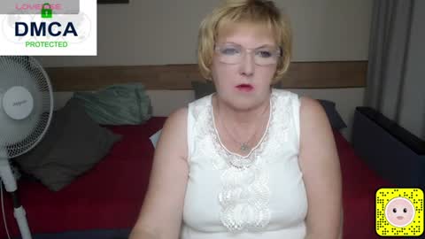 Snapshot of beautiful_lina7 chatting on 06/15/26, 05:15 your Lana online show from 06/15/26, 05:15