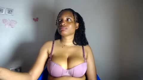 Snapshot of beautiful_moanna chatting on 06/11/26, 07:45 moanna online show from 06/11/26, 07:45