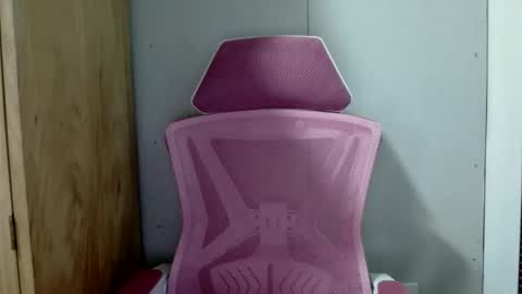 Snapshot of beautiful_sm1le chatting on 04/01/26, 08:26 Smiley online show from 04/01/26, 08:26