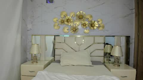   online show from 04/05/26, 10:51