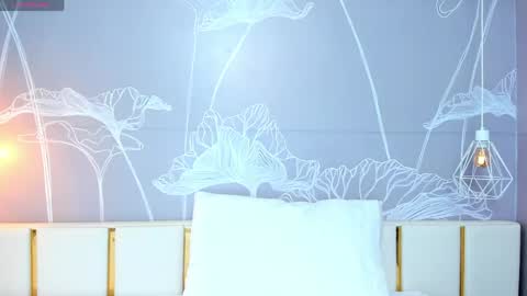 Snapshot of beautifulgirl4u_ chatting on 05/21/26, 11:23 online show from 05/21/26, 11:23