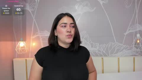 Snapshot of beautifulgirl4u_ chatting on 05/30/26, 11:46 online show from 05/30/26, 11:46