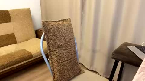 Nik online show from 02/05/26, 02:38