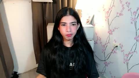 TRIXIE online show from 12/22/25, 05:32