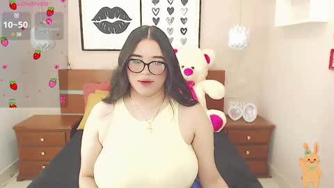 Snapshot of beautty_pink chatting on 12/18/24, 02:38 beautty_pink online show from 12/18/24, 02:38