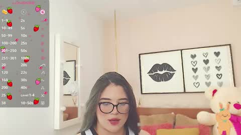 Snapshot of beautty_pink chatting on 01/08/25, 07:56 beautty_pink online show from 01/08/25, 07:56