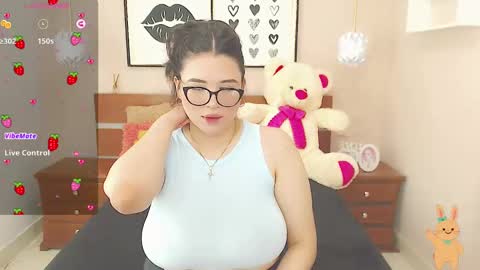 Snapshot of beautty_pink chatting on 01/17/25, 03:00 beautty_pink online show from 01/17/25, 03:00