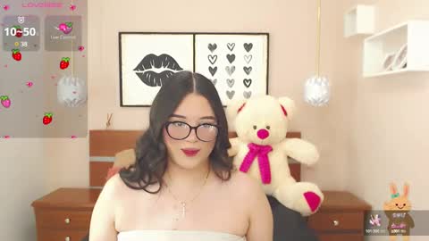 Snapshot of beautty_pink chatting on 02/01/25, 02:02 beautty_pink online show from 02/01/25, 02:02