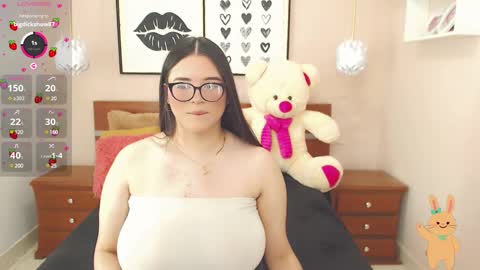 Snapshot of beautty_pink chatting on 02/18/25, 02:27 beautty_pink online show from 02/18/25, 02:27