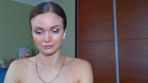 Snapshot of beauty_fruity chatting on 02/12/25, 12:12 Maria online show from 02/12/25, 12:12