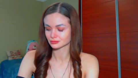 Snapshot of beauty_fruity chatting on 03/04/25, 10:13 Maria online show from 03/04/25, 10:13