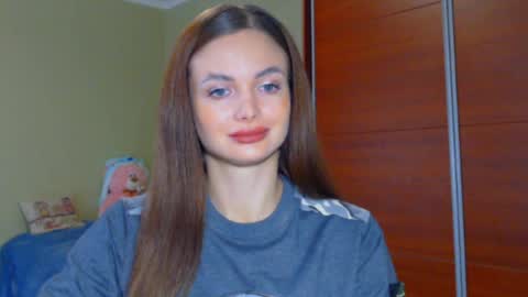 Snapshot of beauty_fruity chatting on 03/09/25, 08:51 Maria online show from 03/09/25, 08:51