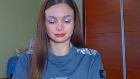 Snapshot of beauty_fruity chatting on 03/10/25, 08:48 Maria online show from 03/10/25, 08:48