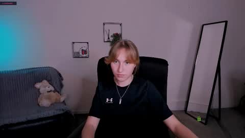 Snapshot of beauty_ginger chatting on 09/11/25, 12:27 beauty_ginger online show from 09/11/25, 12:27