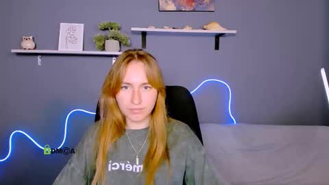 Snapshot of beauty_ginger chatting on 09/23/25, 01:03 beauty_ginger online show from 09/23/25, 01:03