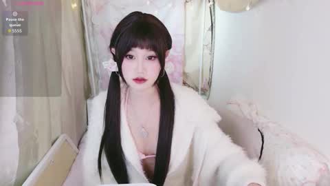beauty_hanhan online show from 12/22/25, 11:07