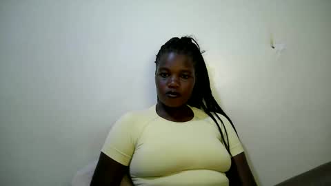 beauty_nina1 online show from 12/03/25, 09:02