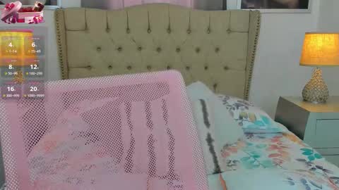Snapshot of beautyari_ chatting on 09/08/25, 02:27 Ariana Reyes online show from 09/08/25, 02:27