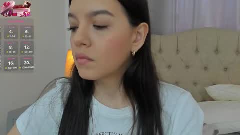 Snapshot of beautyari_ chatting on 09/09/25, 12:26 Ariana Reyes online show from 09/09/25, 12:26