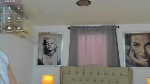 Snapshot of beautyari_ chatting on 10/04/25, 12:14 Ariana Reyes online show from 10/04/25, 12:14