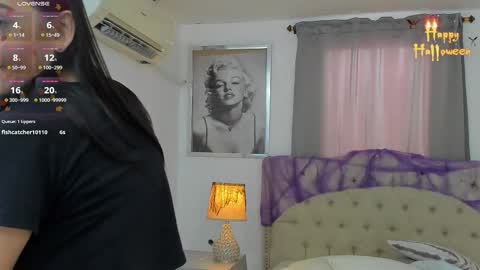 Ariana Reyes online show from 10/28/25, 12:52