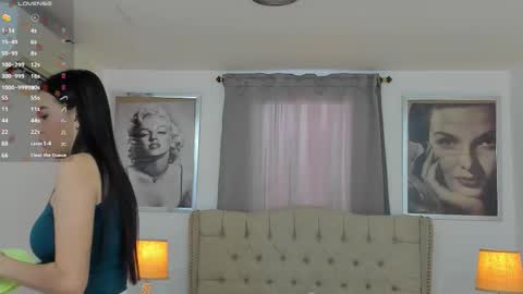 Ariana Reyes online show from 11/26/25, 12:39