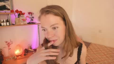 Snapshot of beautyeliise chatting on 05/01/26, 02:10 Eliise online show from 05/01/26, 02:10