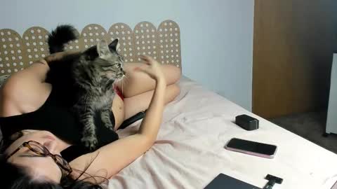 Snapshot of beautyraf chatting on 11/25/25, 12:21 Beautyraf online show from 11/25/25, 12:21