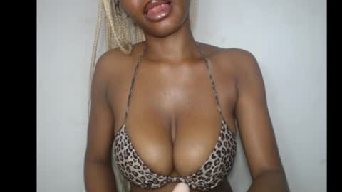 beautyslut1 online show from 04/15/26, 07:04