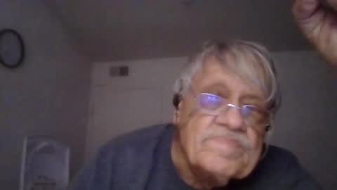 Snapshot of beautytomyeyes chatting on 10/16/25, 02:34 beautytomyeyes online show from 10/16/25, 02:34