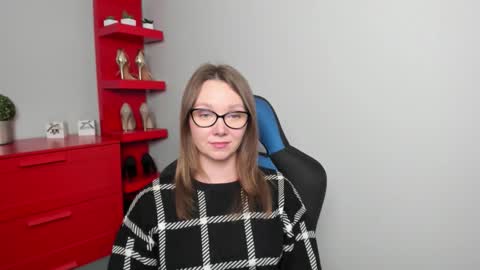 Zoe online show from 10/17/25, 07:33