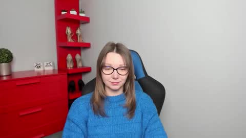 Zoe online show from 10/31/25, 06:47