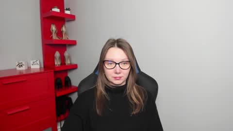 Zoe online show from 11/24/25, 06:24