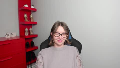 Zoe online show from 12/05/25, 06:44