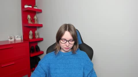 Zoe online show from 12/23/25, 06:33