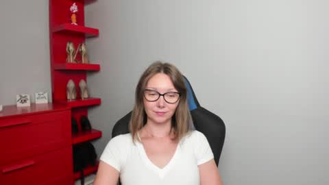 Zoe online show from 07/24/26, 08:56