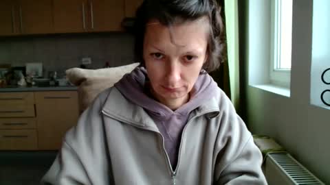 Raluca online show from 11/08/25, 01:55