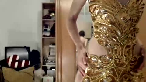 Snapshot of bebacksooon chatting on 05/20/26, 06:47 Raluca online show from 05/20/26, 06:47