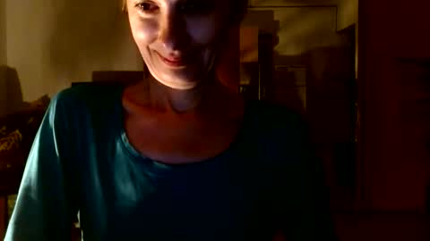 Snapshot of bebacksooon chatting on 06/06/26, 08:57 Raluca online show from 06/06/26, 08:57