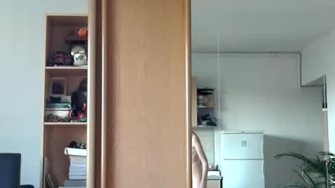 Snapshot of bebacksooon chatting on 06/26/26, 05:17 Raluca online show from 06/26/26, 05:17